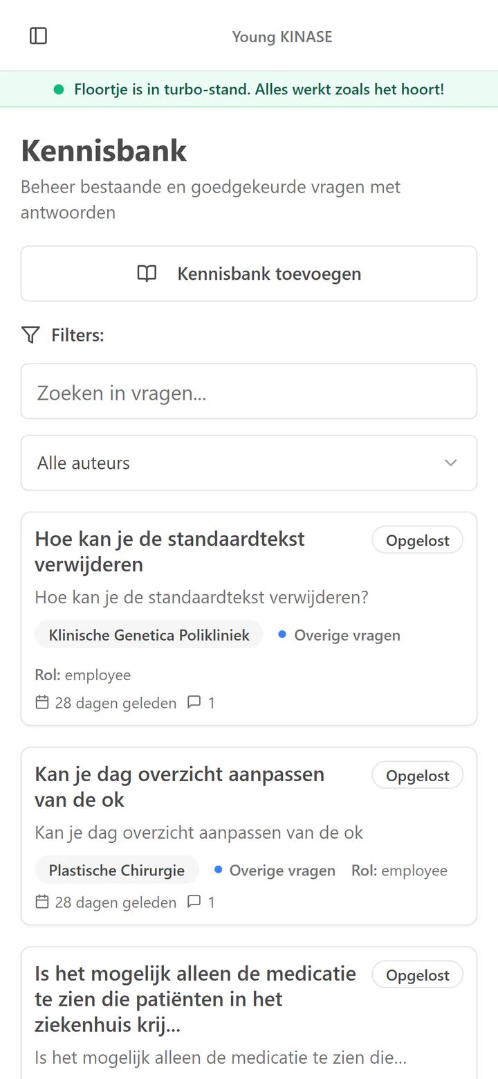 De kennisbank van Floortje op een telefoon, met goedgekeurde vragen en antwoorden per afdeling